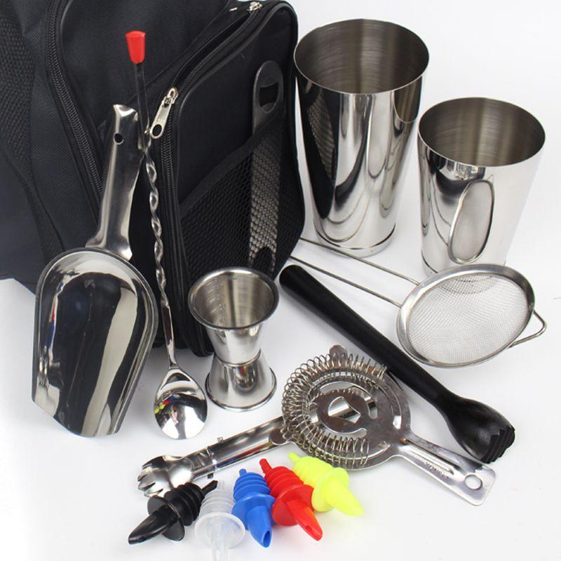 Além da Coqueteleira: Conheça Todos os Acessórios que um Bar Precisa