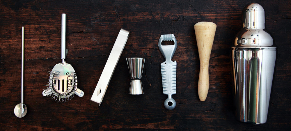 Os Segredos dos Bartenders: Utensílios Indispensáveis para Drinks Perfeitos