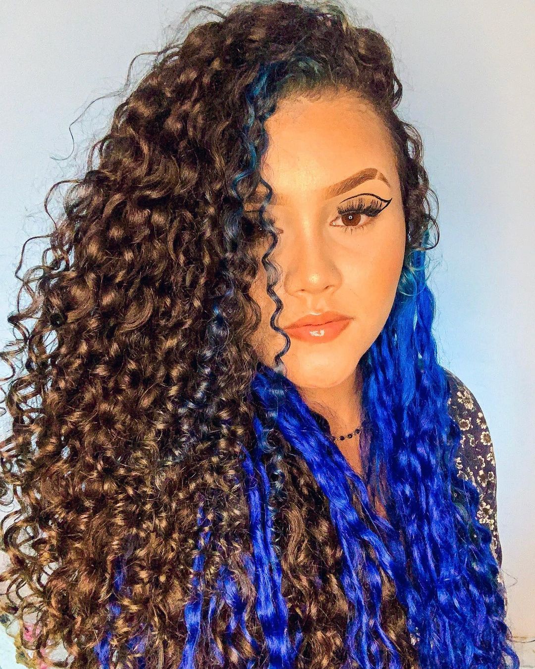 v cabelo azul