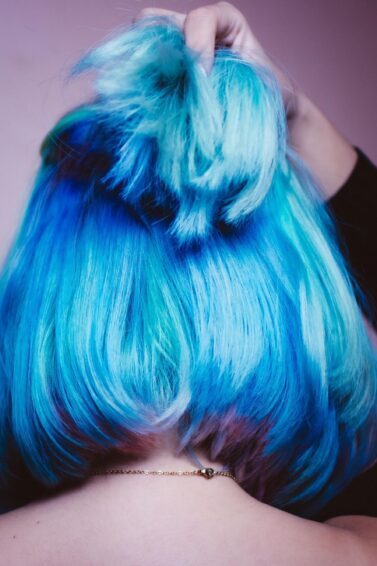 cabelo azul esverdeado como evitar