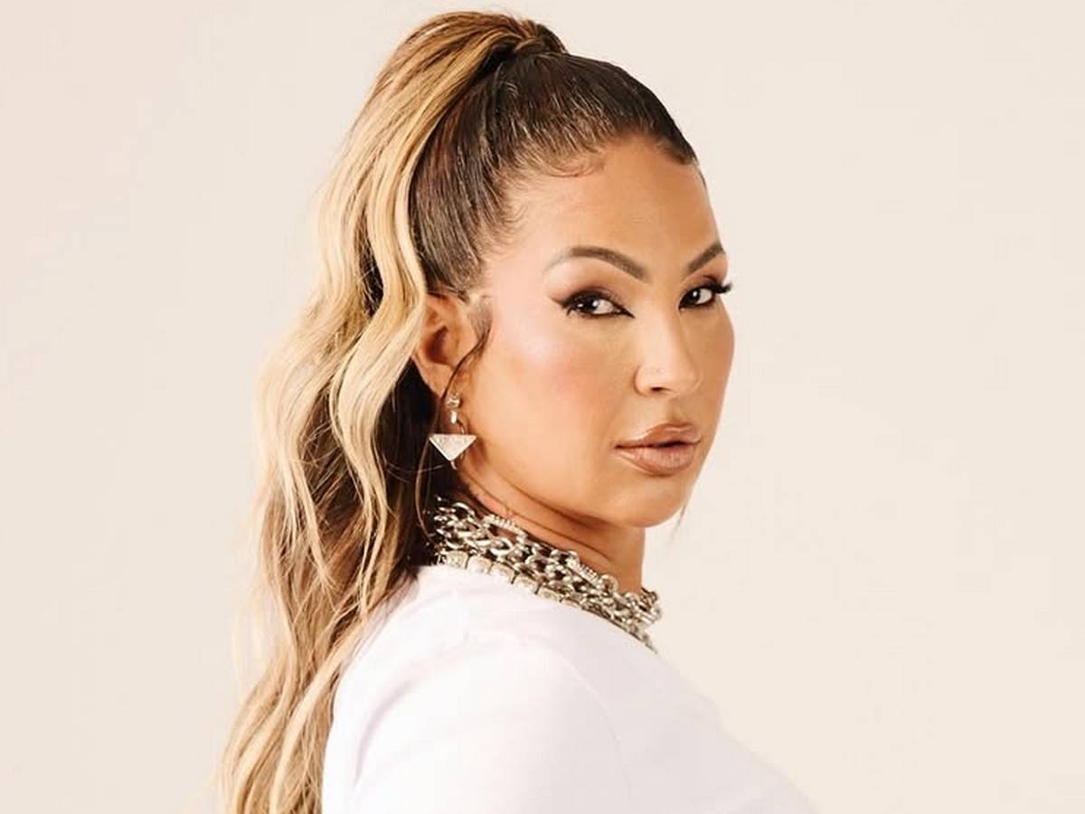 uma trajetória de empoderamento.
4. Análise: Como Valesca Popozuda usa sua imagem para causas sociais.
5. Valesca Popozuda e a liberdade de expressão: Um debate sobre corpos e protestos.