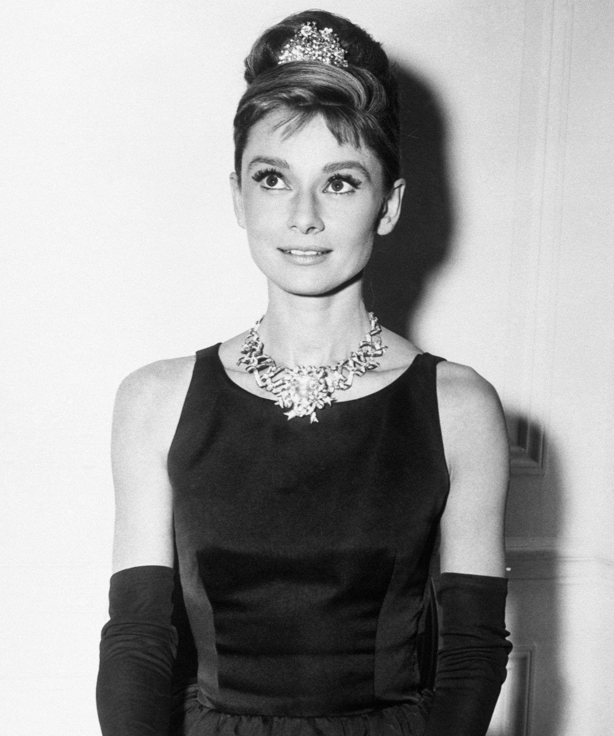 A história por trás do vestido icônico de Audrey Hepburn