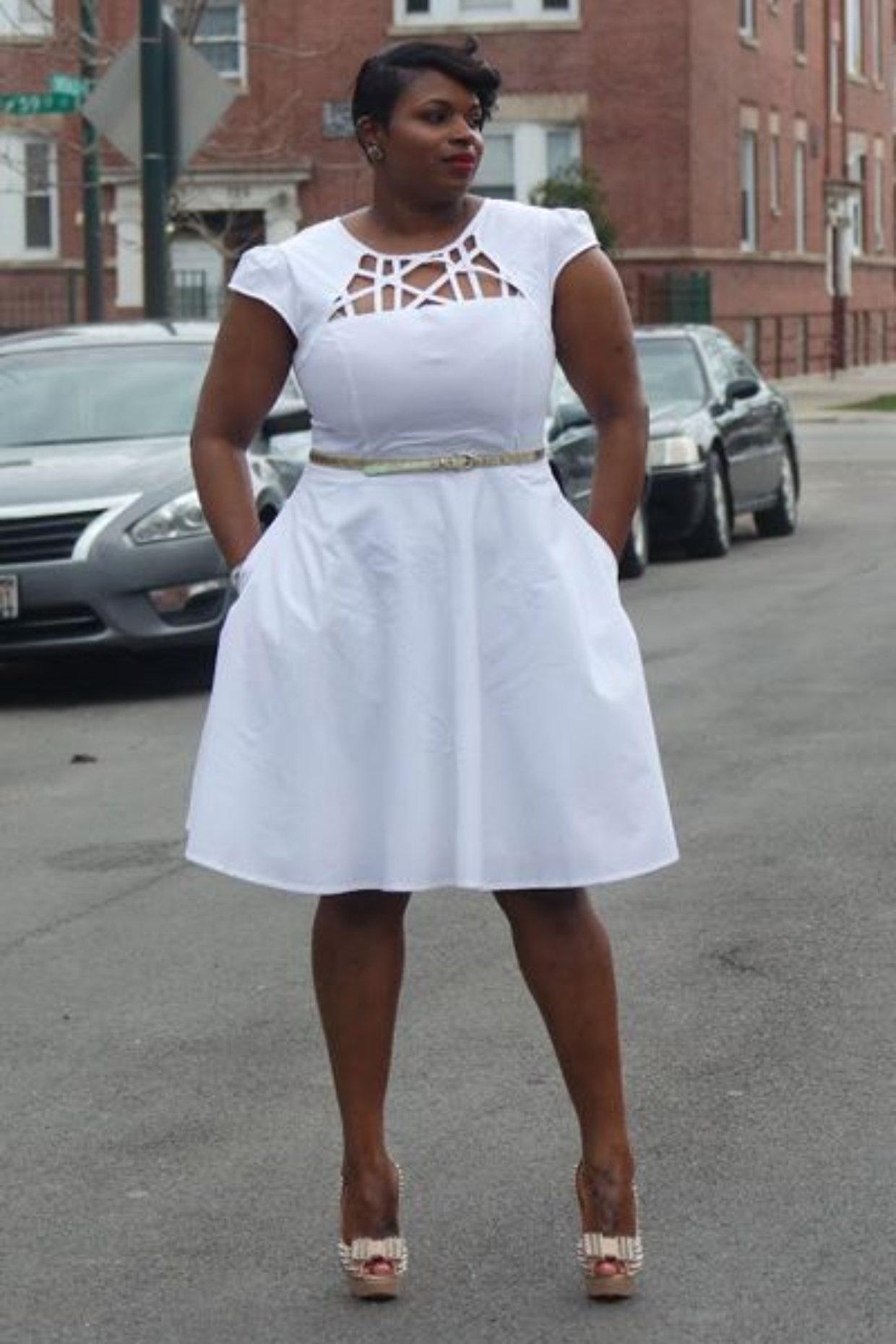 Vestido branco plus size elegante