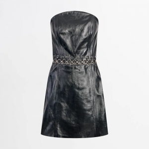 Guia Completo: Como Escolher Seu Vestido de Couro Zara (Legítimo vs. Efeito Pele); Vestido Midi de Couro Zara: 5 Looks Versáteis para Todas as Ocasiões; Onde Encontrar Vestidos de Couro Zara de Coleções Anteriores (Enjoei e Outras Plataformas); Dicas de Estilo: Como Combinar Seu Vestido de Efeito Pele Zara para o Dia a Dia e Eventos; Vestido de Couro Preto Zara: Um Clássico Atemporal no Guarda-Roupa Feminino