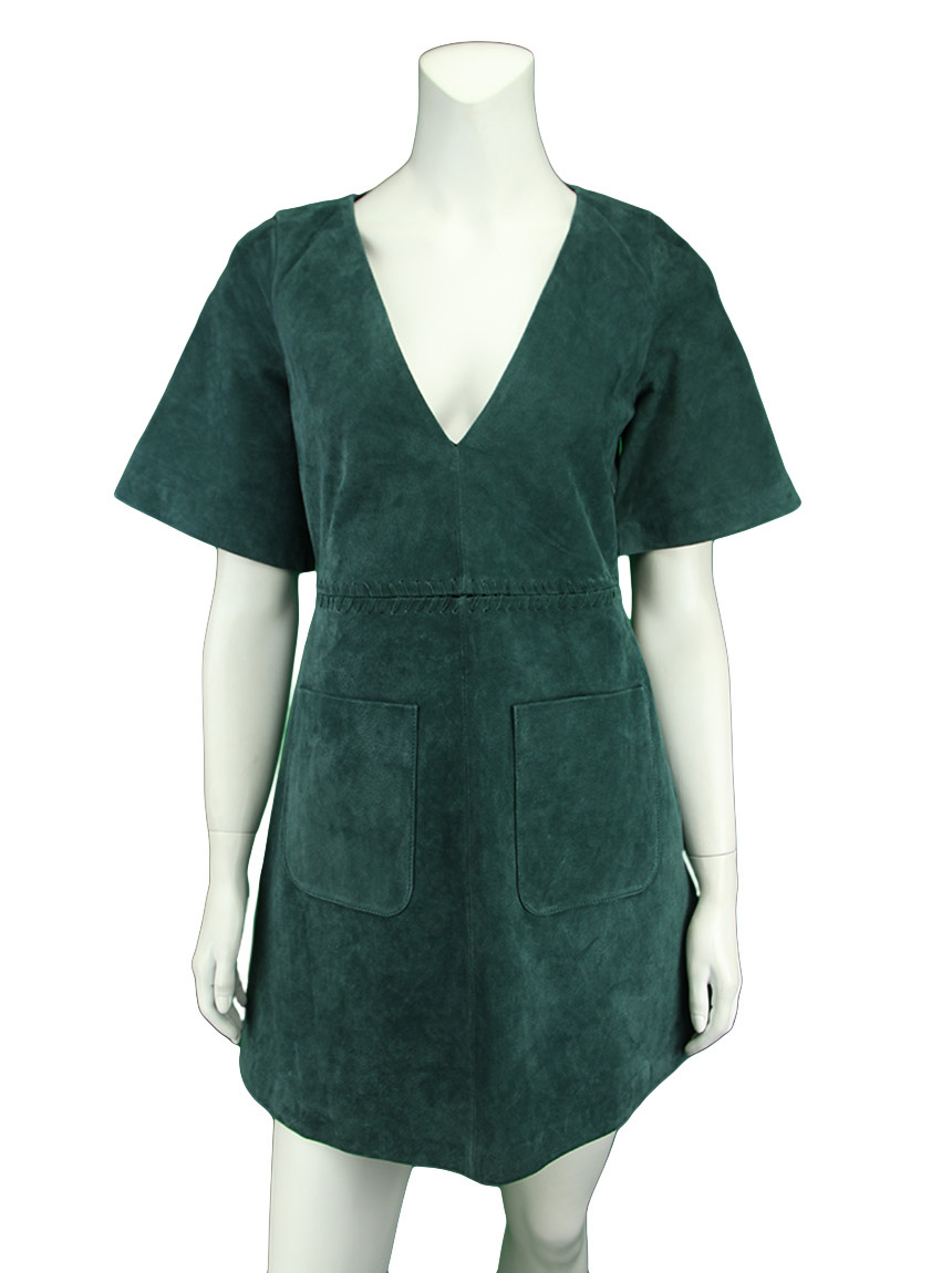 Guia Completo: Como Escolher Seu Vestido de Couro Zara (Legítimo vs. Efeito Pele); Vestido Midi de Couro Zara: 5 Looks Versáteis para Todas as Ocasiões; Onde Encontrar Vestidos de Couro Zara de Coleções Anteriores (Enjoei e Outras Plataformas); Dicas de Estilo: Como Combinar Seu Vestido de Efeito Pele Zara para o Dia a Dia e Eventos; Vestido de Couro Preto Zara: Um Clássico Atemporal no Guarda-Roupa Feminino