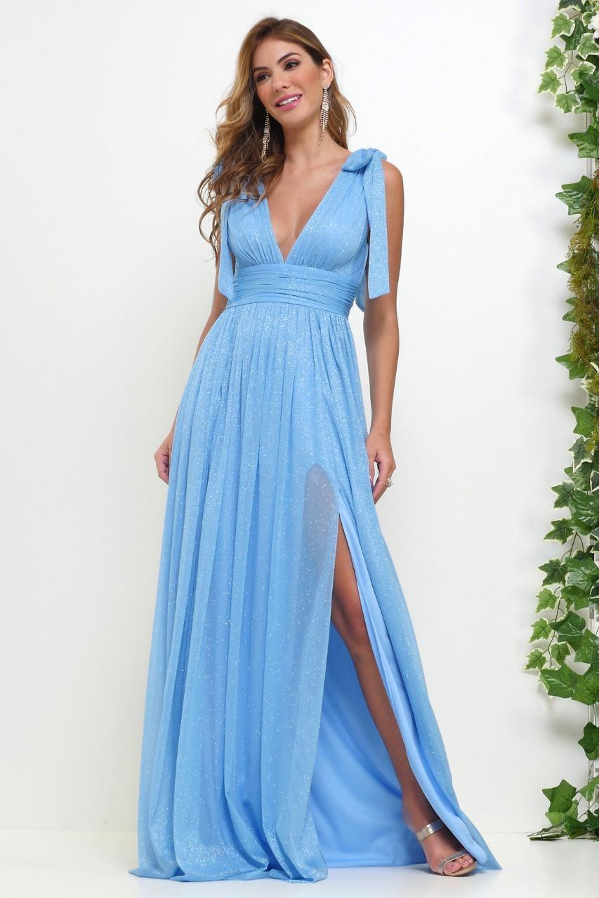 vestido de 15 anos azul claro minimalista