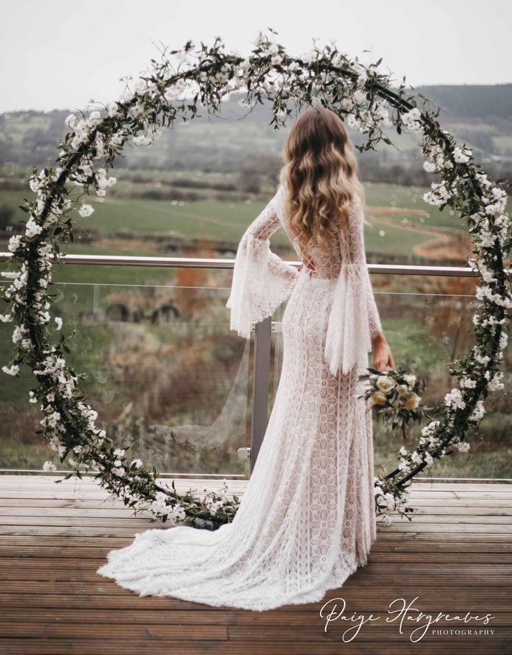 vestido de noiva boho com cetim