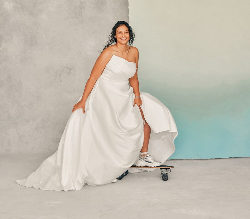 vestido de noiva simples ombro a ombro