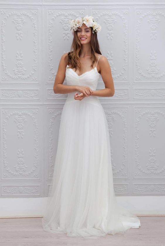 vestido de noiva simples e elegante para casamento civil