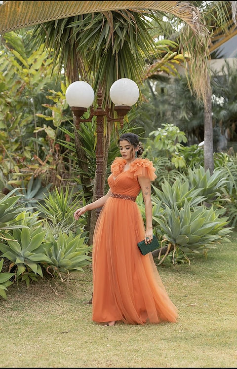 Casamento 2026: Por Que o Vestido Terracota é a Escolha Perfeita?