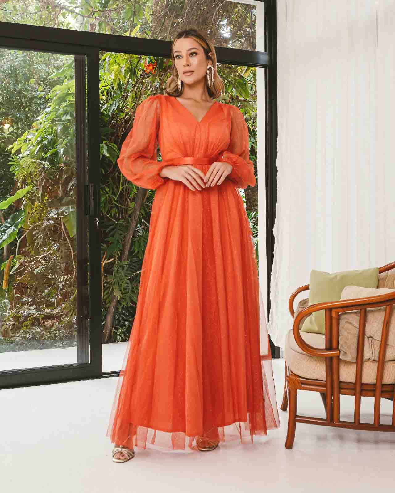 Vestido Terracota: Dicas para Casamentos Diurnos e Noturnos