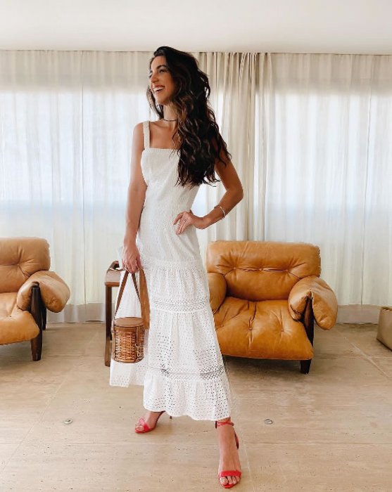 vestido midi branco plus size