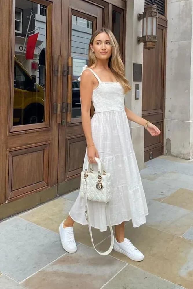 vestido midi branco casual