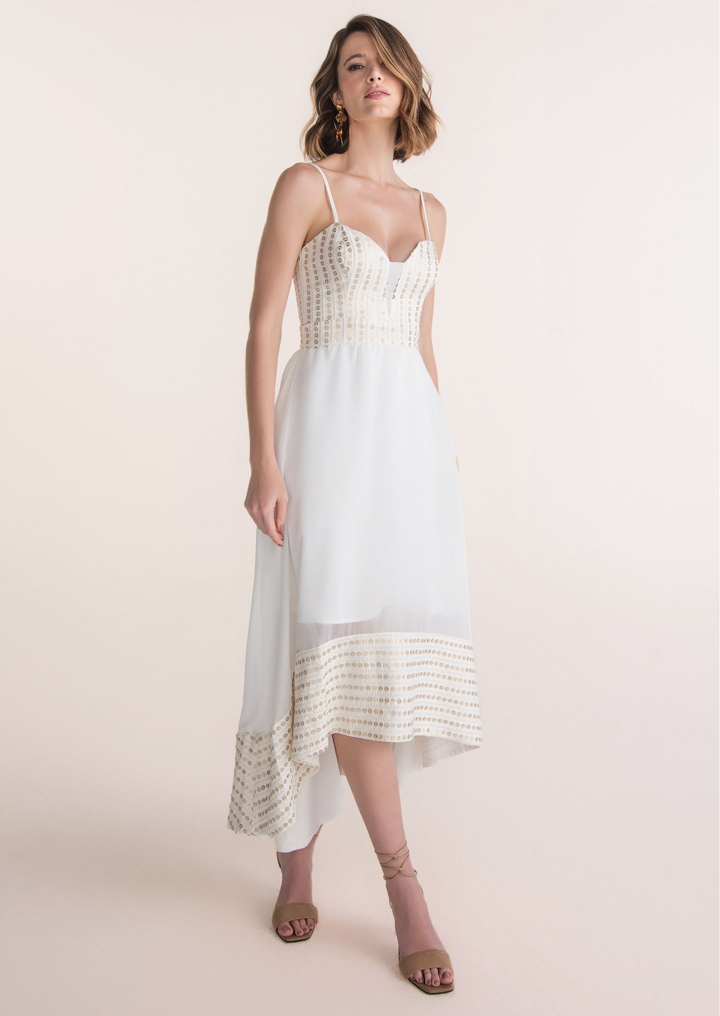 vestido de batizado moderno
