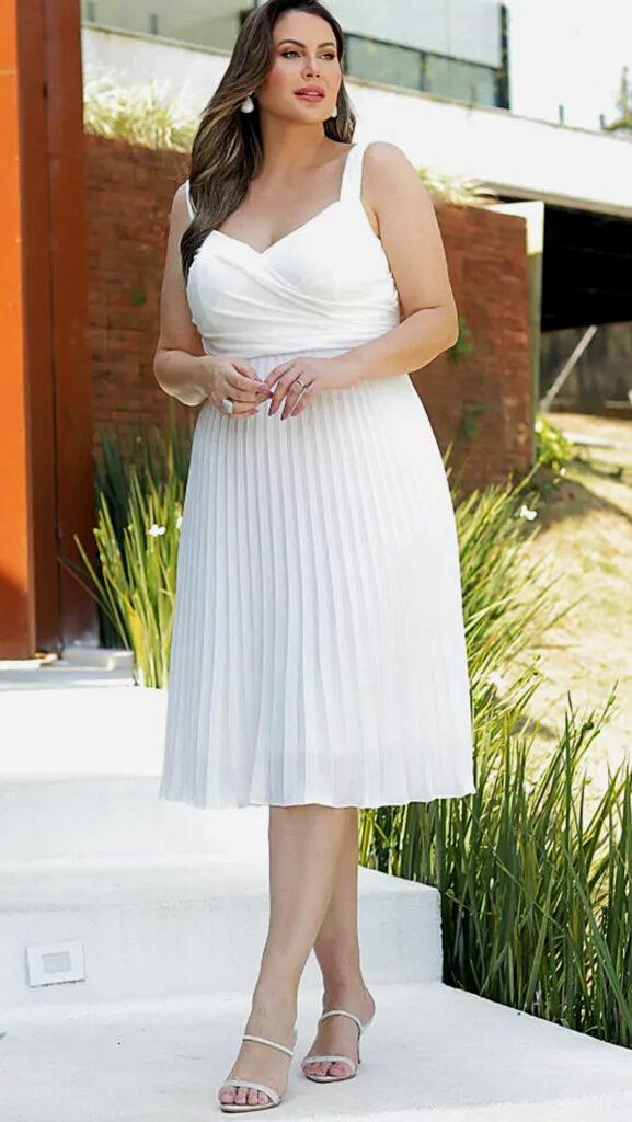 preço médio vestido plissado de festa