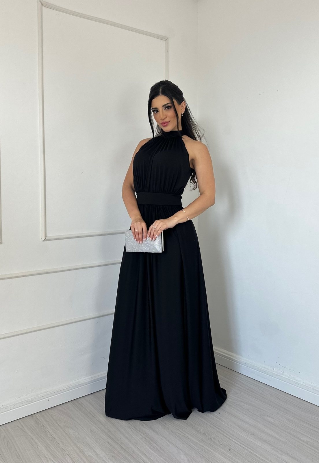 Vestido De Festa Longo Livia Preto Com Fenda E Decote Halter Moderno