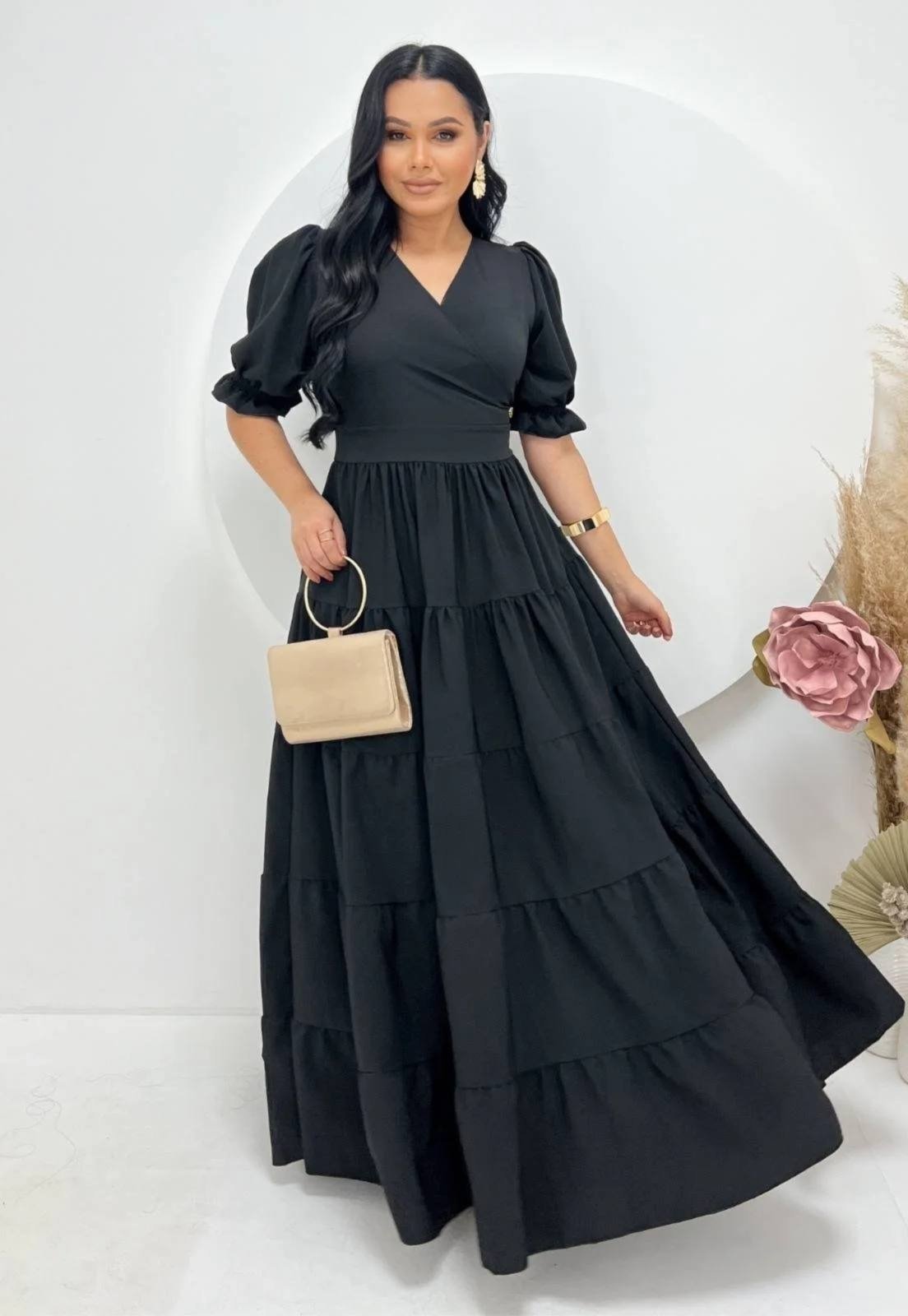 Vestido Daniela Longo Sereia Em Jersey Acetinado Com Capa E Faixa Preto