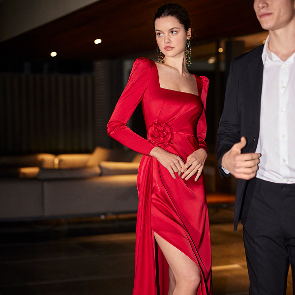 vestido vermelho manga longa