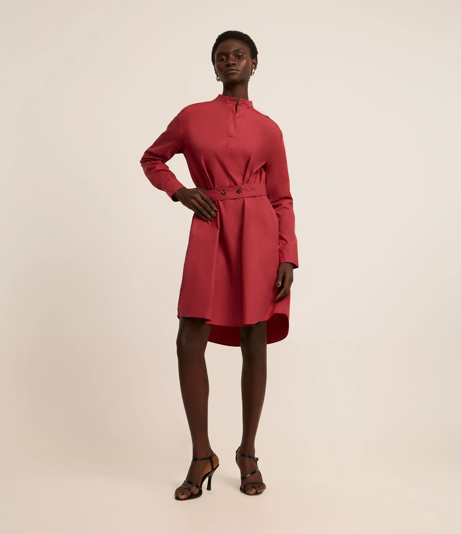 vestido vermelho manga longa