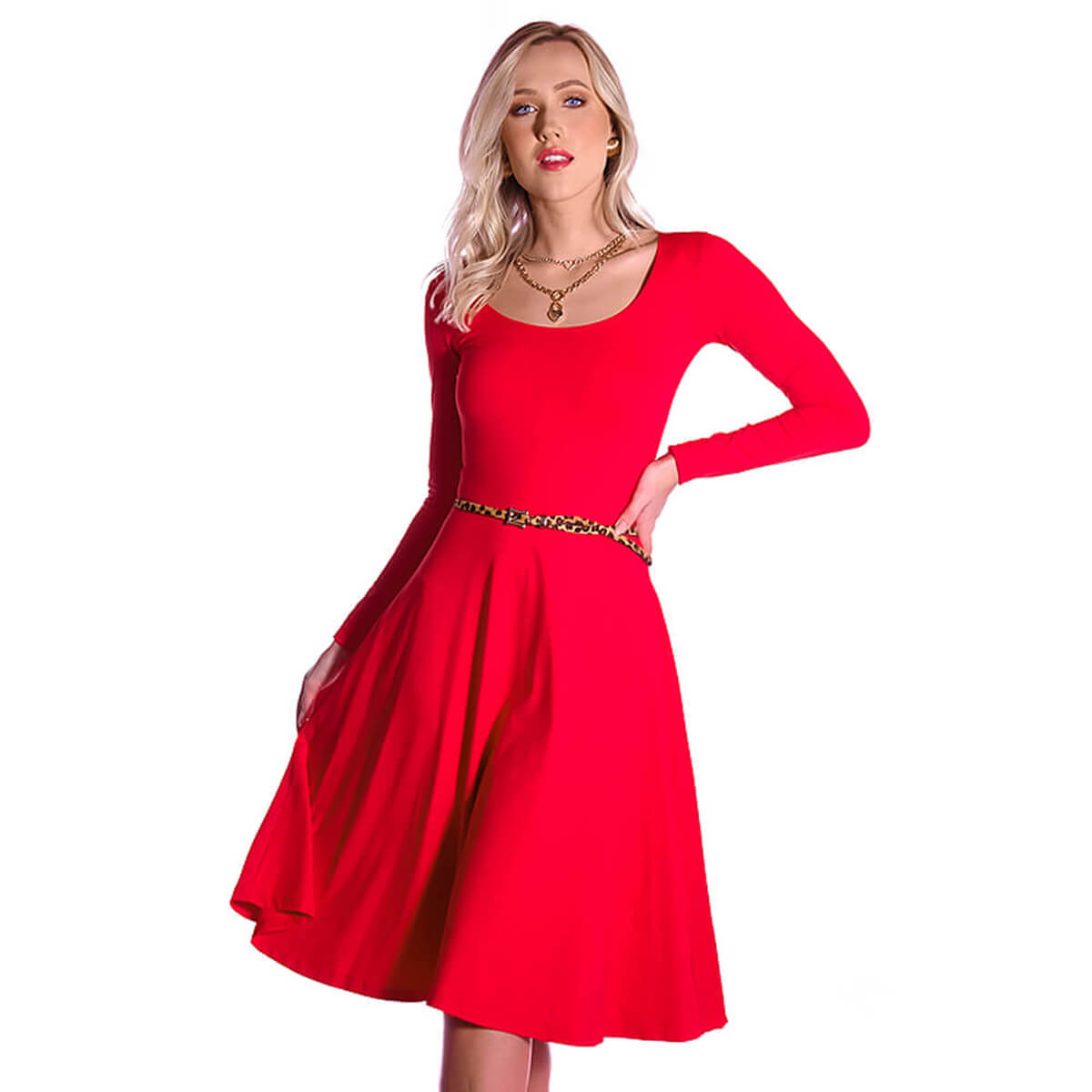 5 ideias de títulos:
1. O Poder do Vestido Vermelho de Manga Longa: Guia Completo de Estilo
2. Como Combinar seu Vestido Vermelho de Manga Longa: Dicas de Acessórios e Sapatos
3. Vestidos Vermelhos de Manga Longa: Modelos Ideais para Cada Ocasião
4. Onde Encontrar o Vestido Vermelho de Manga Longa Perfeito: Lojas e Marcas
5. Tendências de Vestidos Vermelhos de Manga Longa para Arrasar em Qualquer Evento