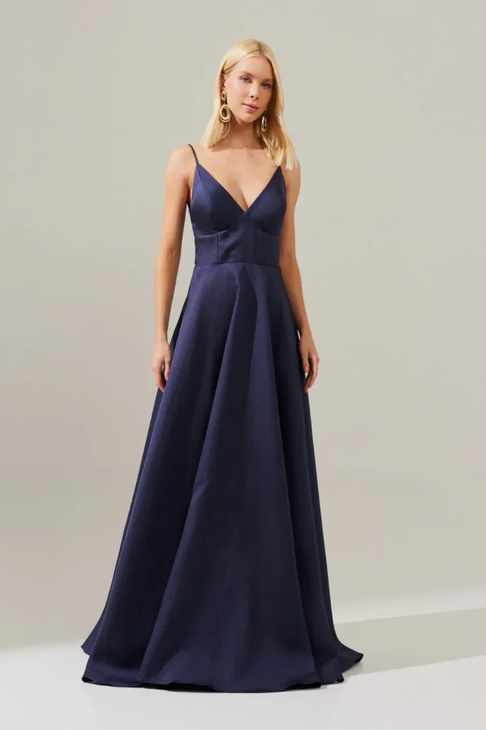 vestido de 15 anos azul royal estilo princesa