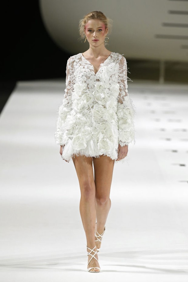 vestido justo curto para balada com paetê