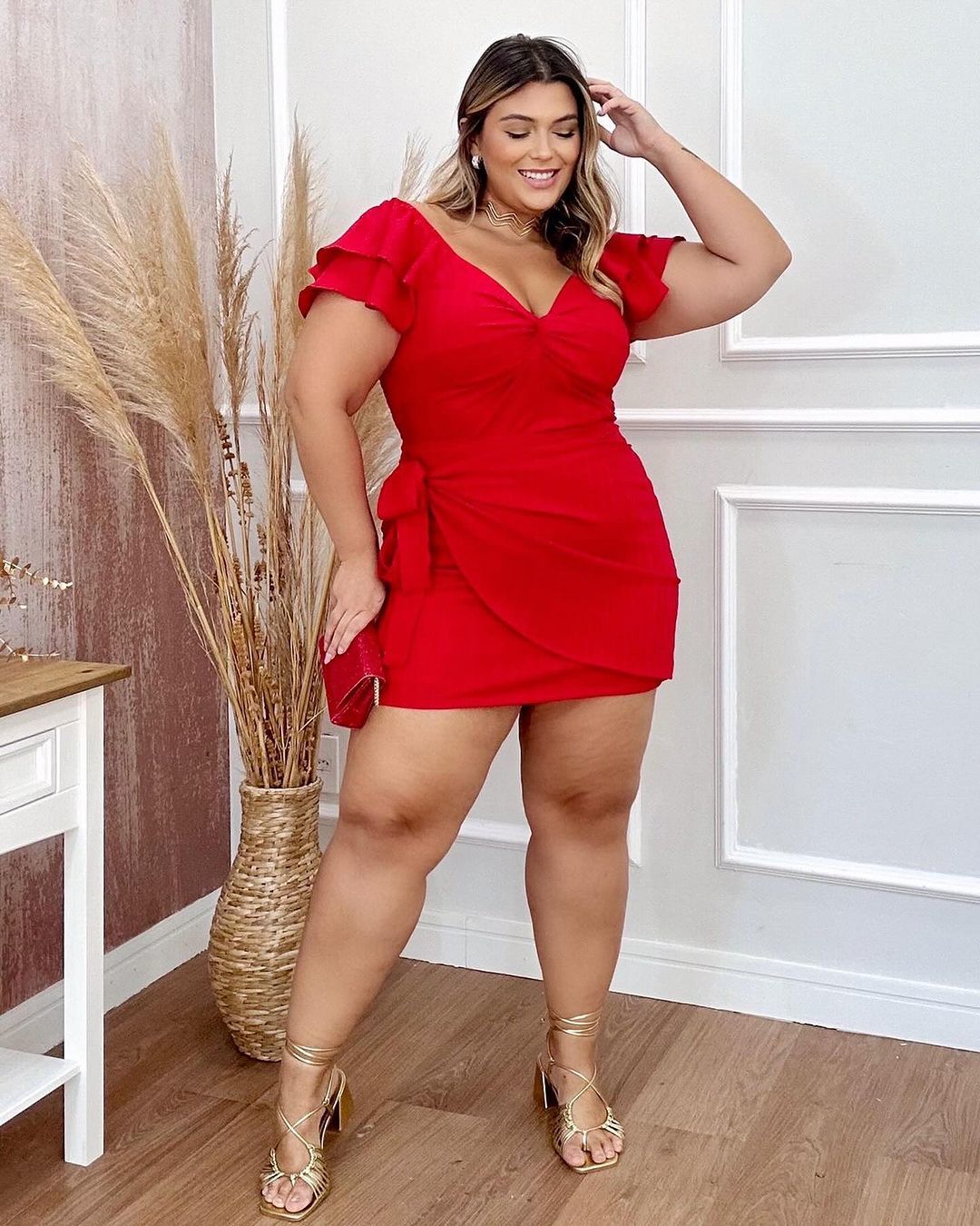 A psicologia das cores na moda: como usar tons escuros a seu favor