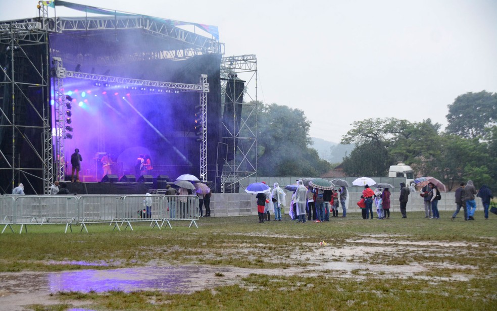 Virada Cultural 2017: A Polêmica da Descentralização e o Impacto no Público