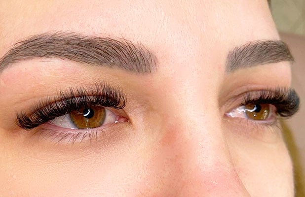 1. Volume Híbrido vs. Volume Russo: Qual a Diferença?
2. Guia Completo: Como Cuidar das Suas Extensões de Cílios Híbridos
3. Os Benefícios Surpreendentes do Volume Híbrido para o Seu Olhar
4. Volume Híbrido: O Guia Definitivo para Iniciantes
5. Erros Comuns ao Fazer Volume Híbrido e Como Evitá-los