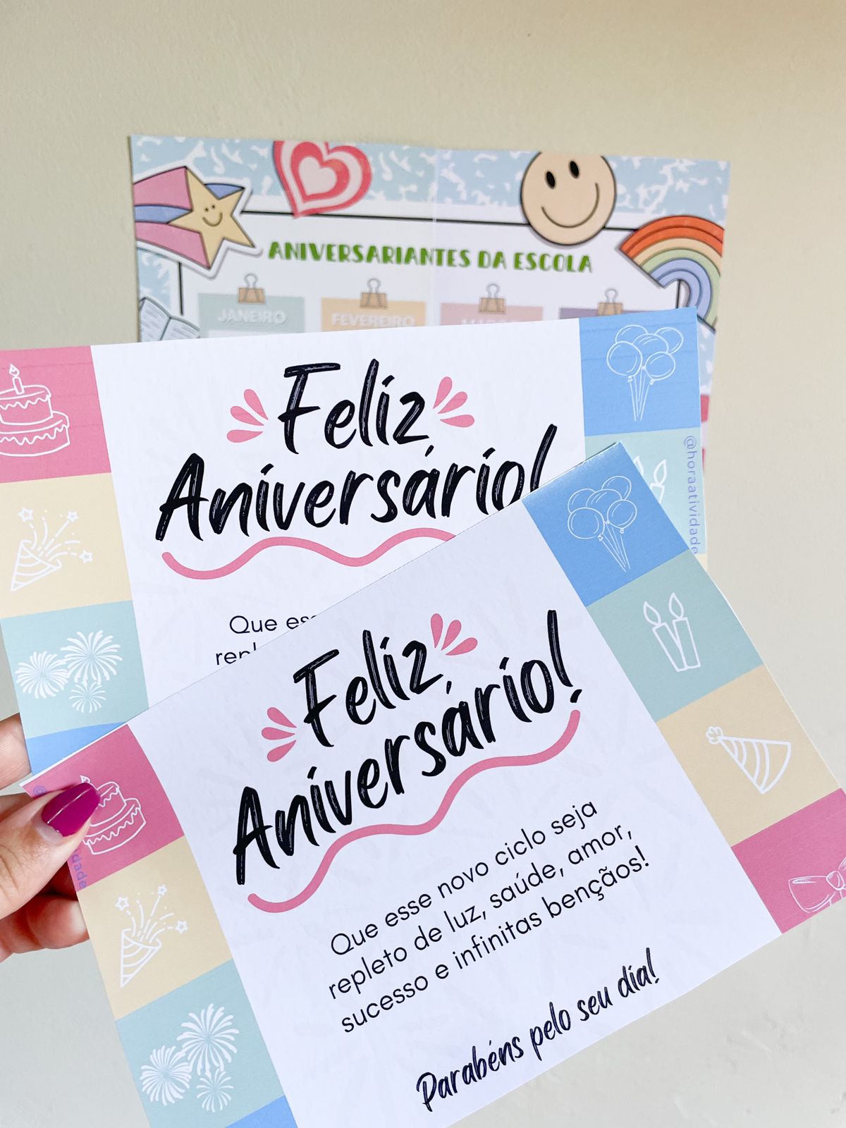 como fazer cartaz de aniversário da escola