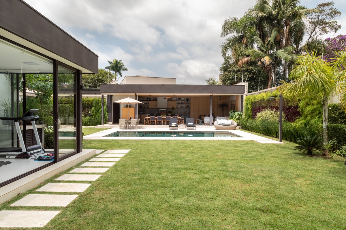 casas modernas com área de lazer na frente