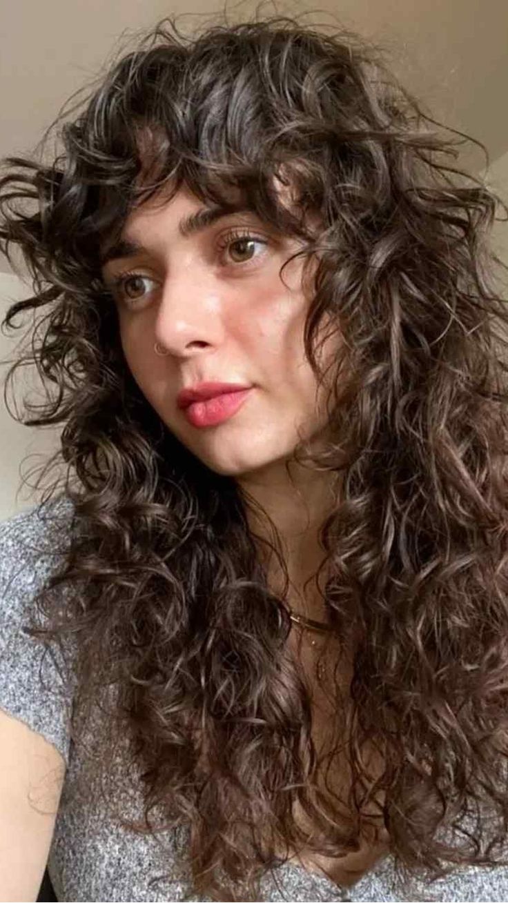 volume wolf cut cabelo ondulado