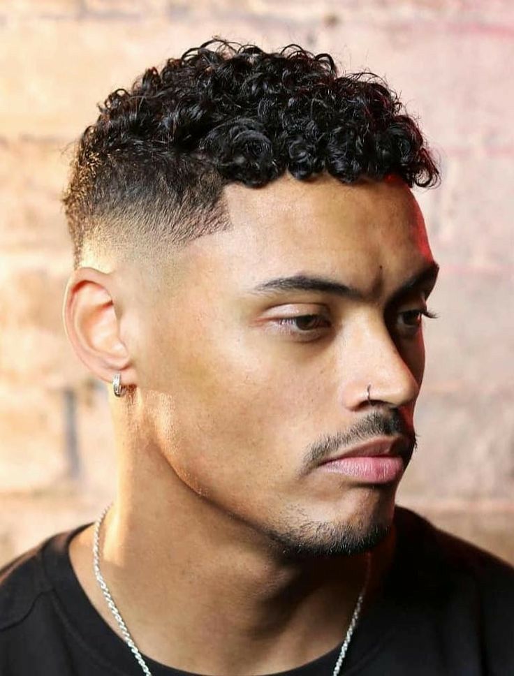 dicas para cortar cabelo cacheado masculino