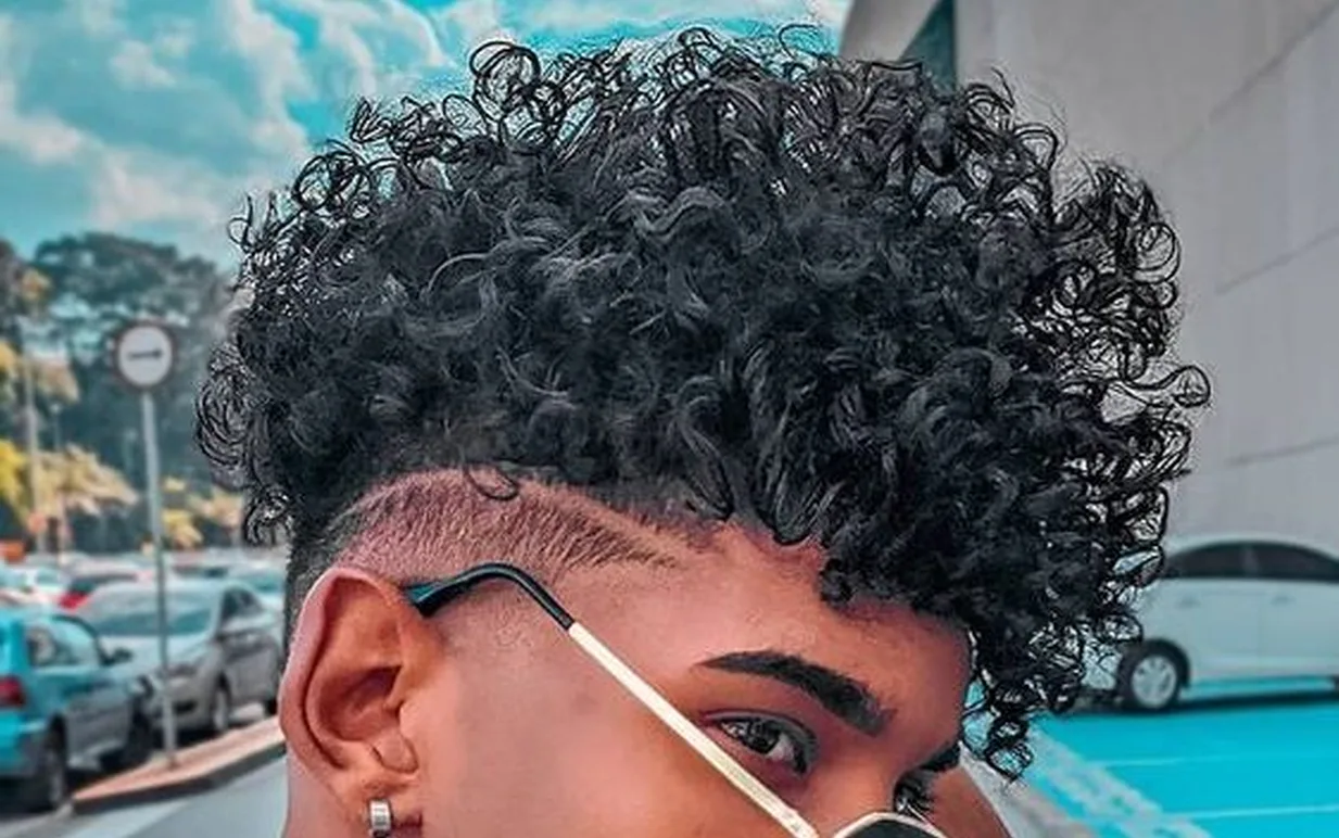 corte de cabelo masculino cacheado e ondulado