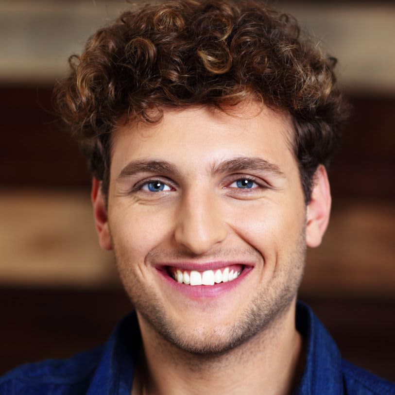 finalização cabelo cacheado masculino