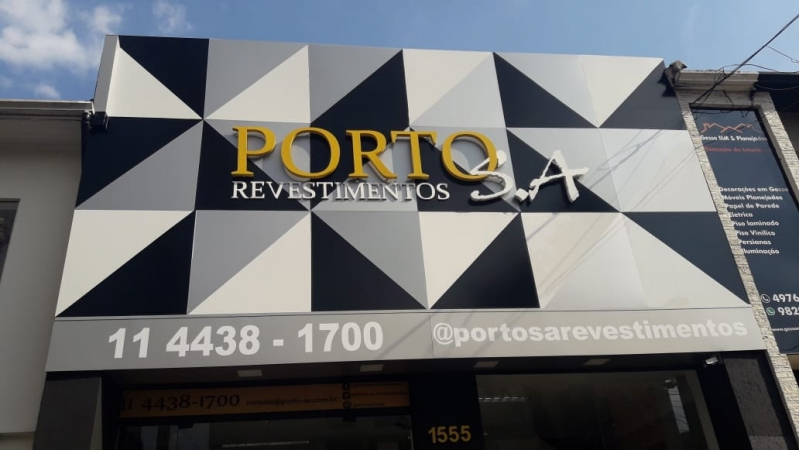 iluminação fachada galpão