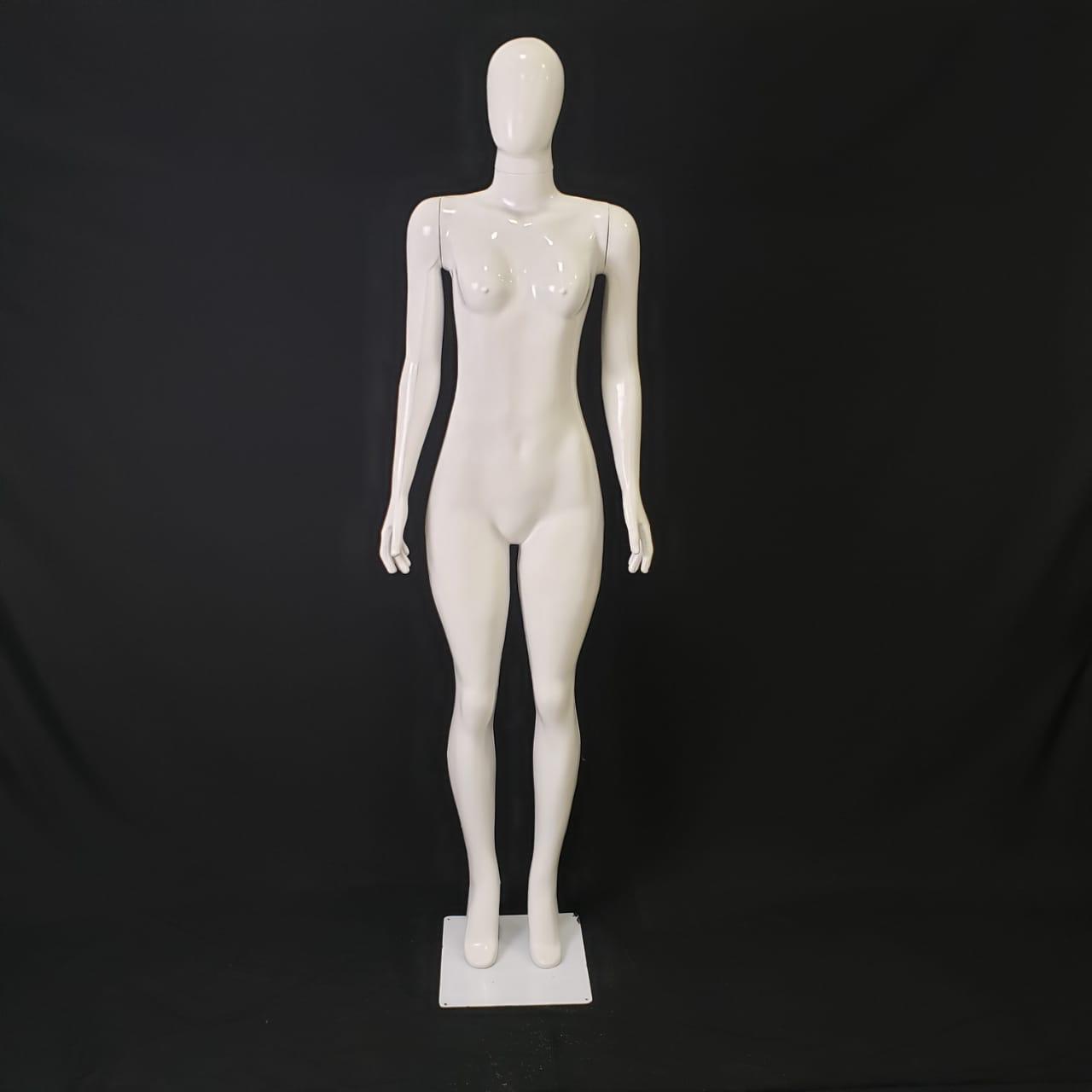 manequim feminino sem rosto