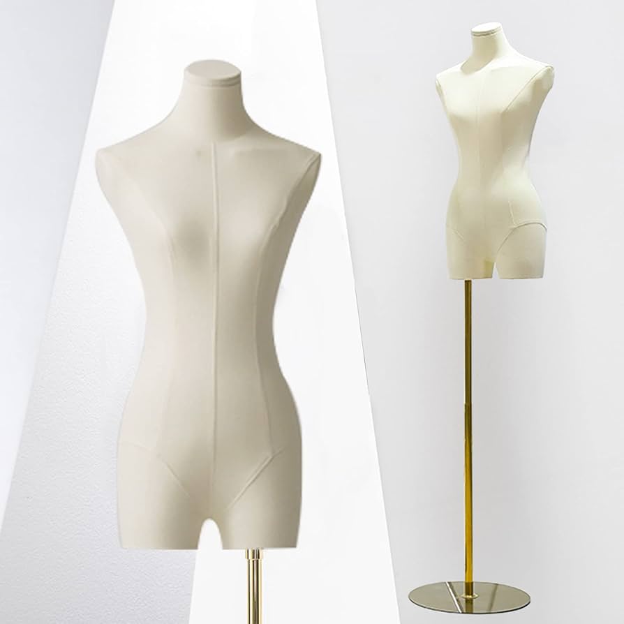 manequim feminino para loja de roupas