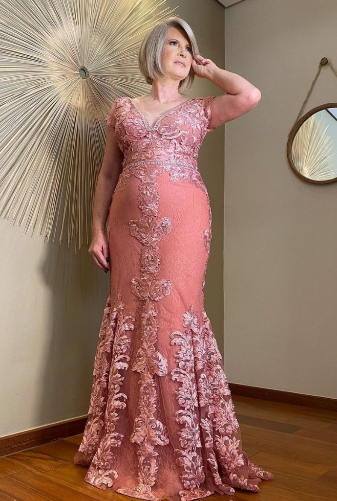 vestido mãe da noiva plus size