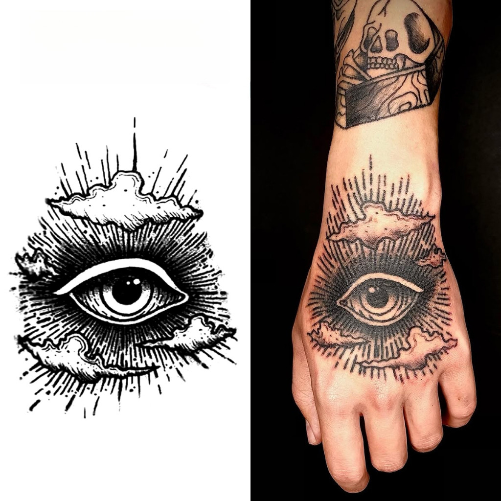 tatuagem olho com triângulo