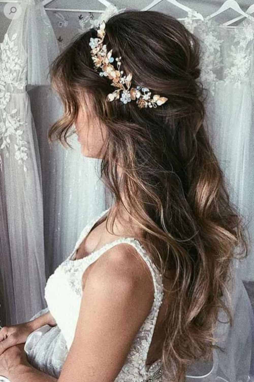 inspiração penteado noiva semi preso tiara