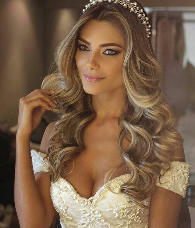 penteado noiva com tiara e cabelo solto