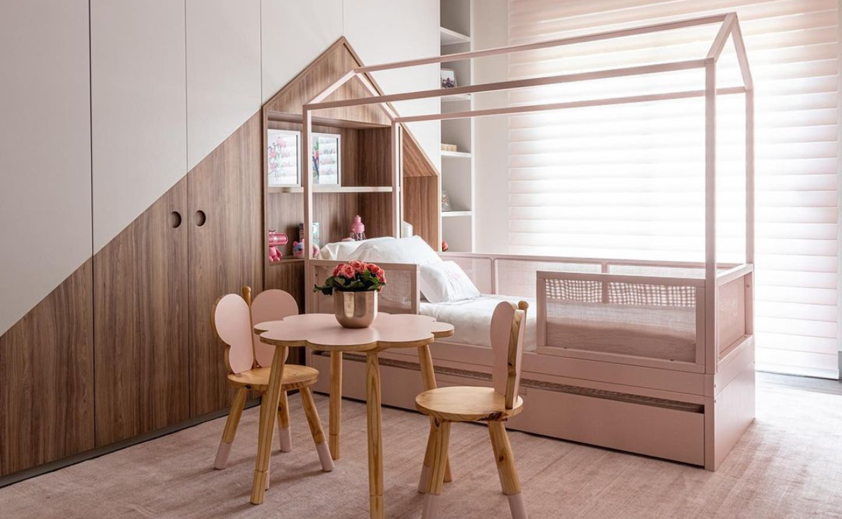 quarto infantil com móveis multifuncionais