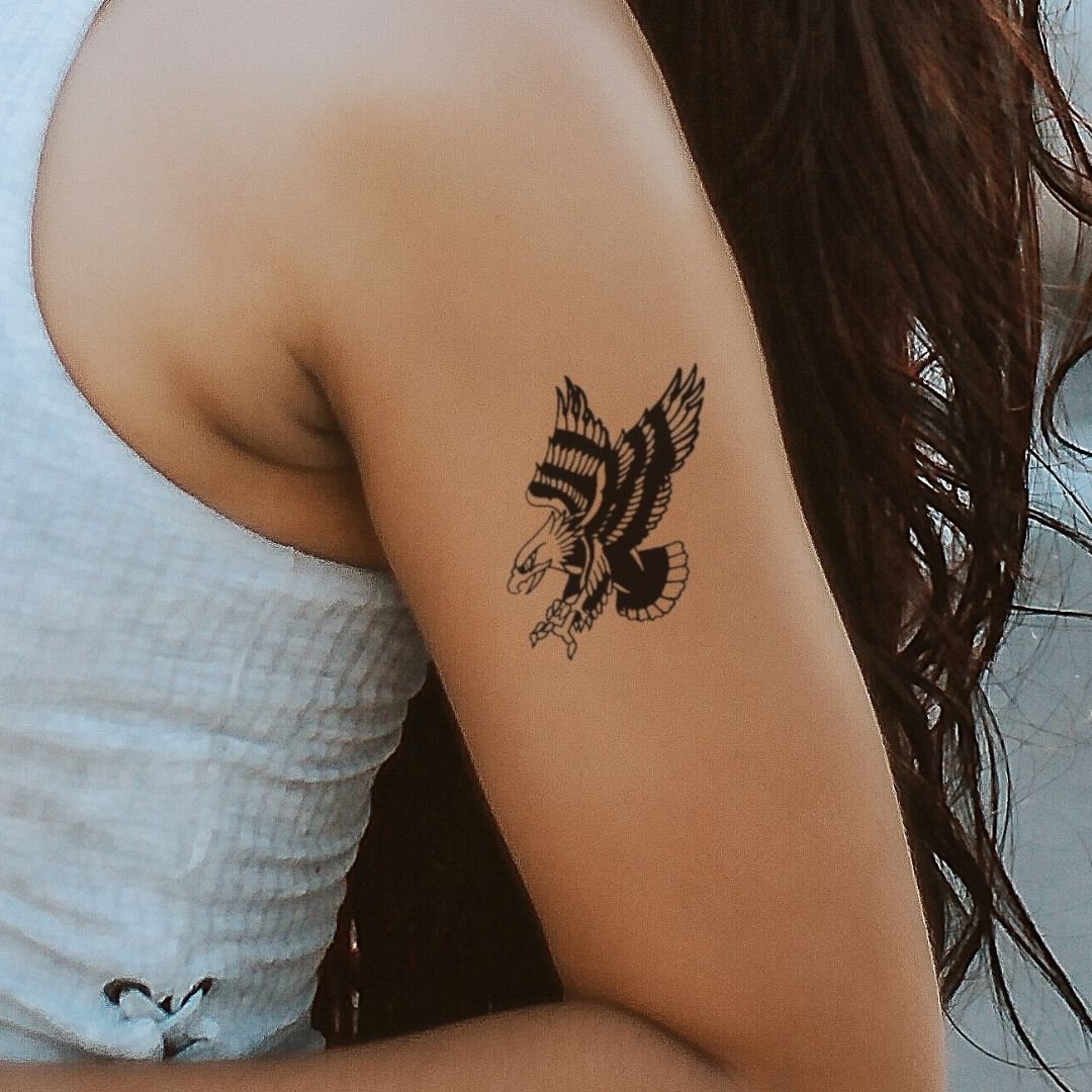 tatuagem de águia braço
