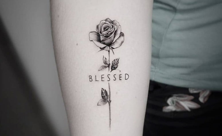 significado blessed tattoo