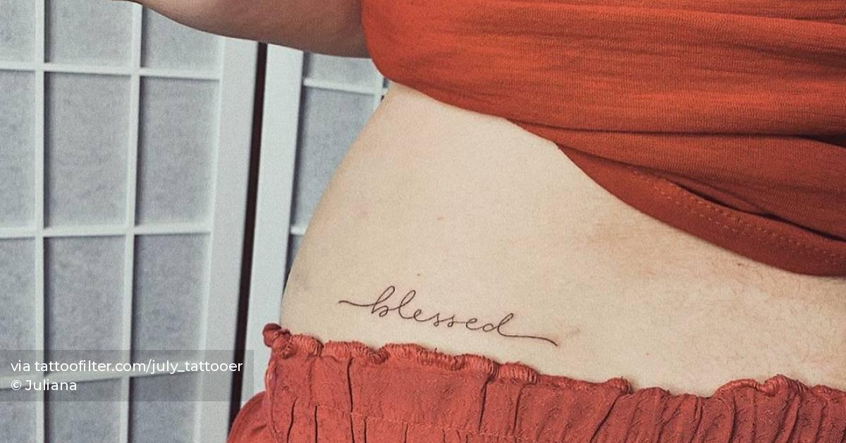 tatuagem blessed no braço
