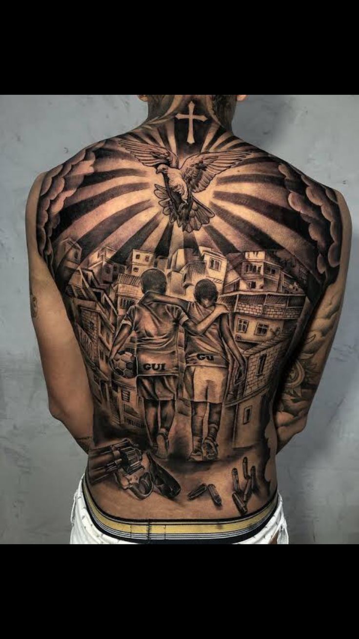 tatuagem costas grandes masculina