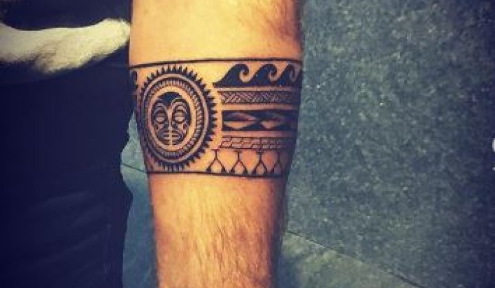 bracelete tattoo delicada