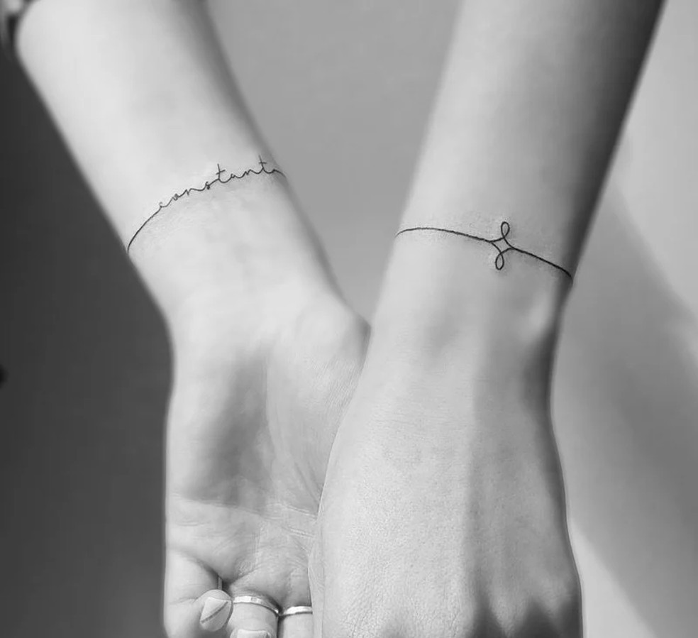 tatuagem de pulso feminina