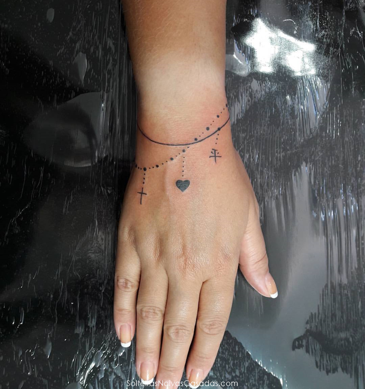 tatuagem fineline pulseira